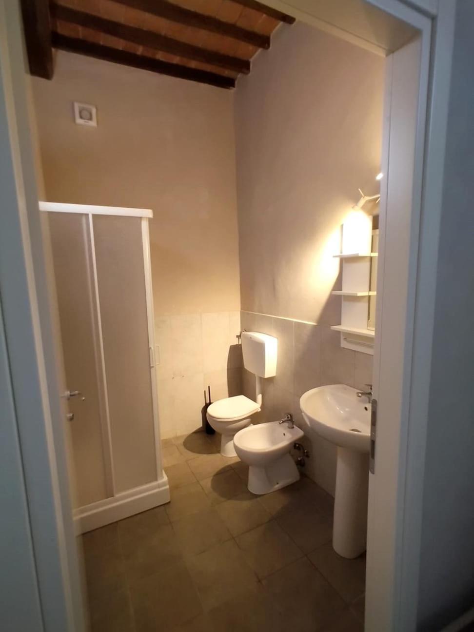 - Il Casale Toscano - 1900Mt From Leaning Tower - No Breakfast - Free Parking Pisa Værelse billede
